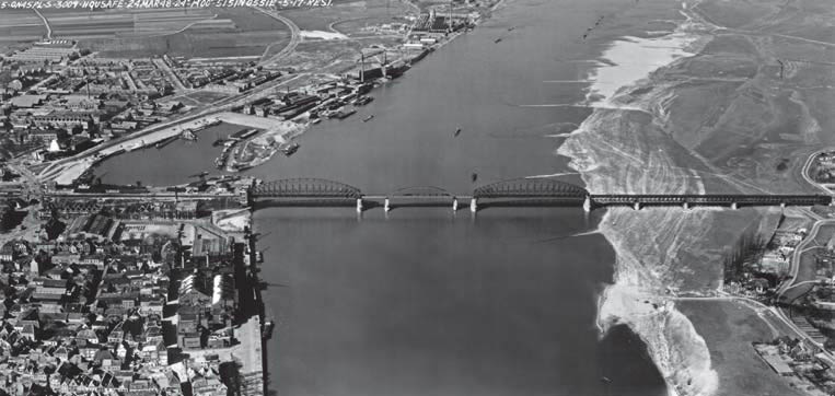 El Puente de Nimega, fotografiado en 1946
