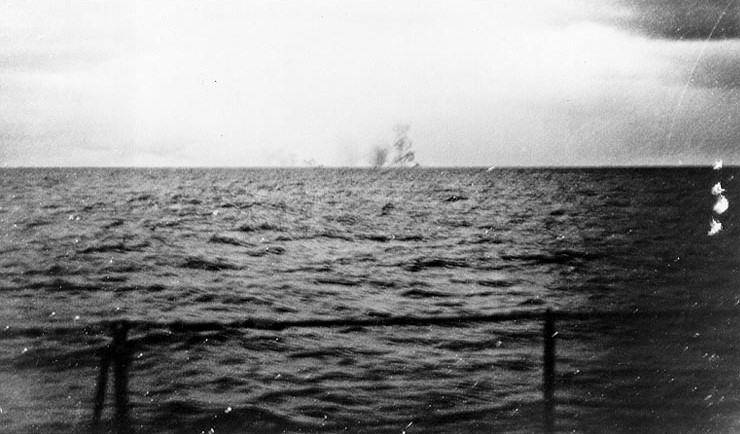 Explosión del HMS Hood durante la Batalla del Estrecho de Dinamarca