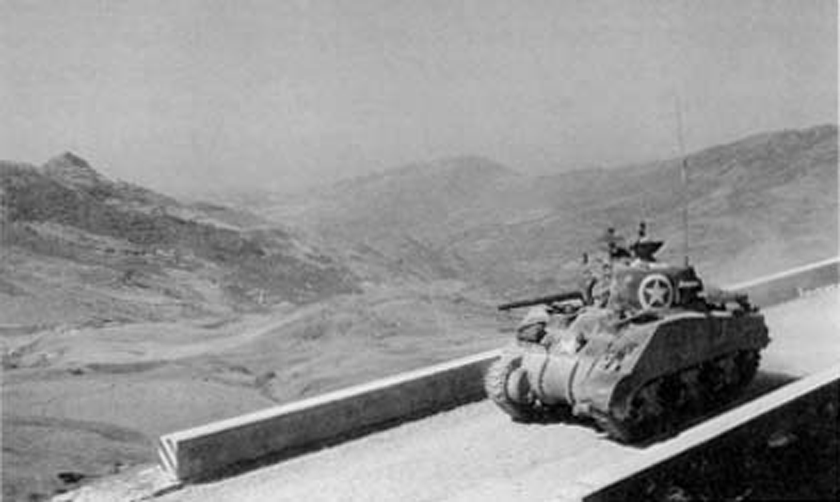Un Sherman durante la Invasión de Sicilia, el 10 de julio de 1943