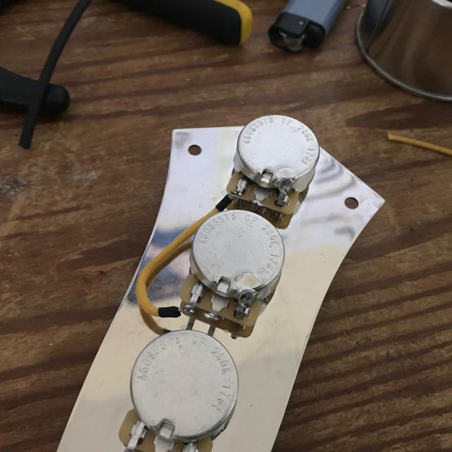 wiring a Jazz bass - volume controls