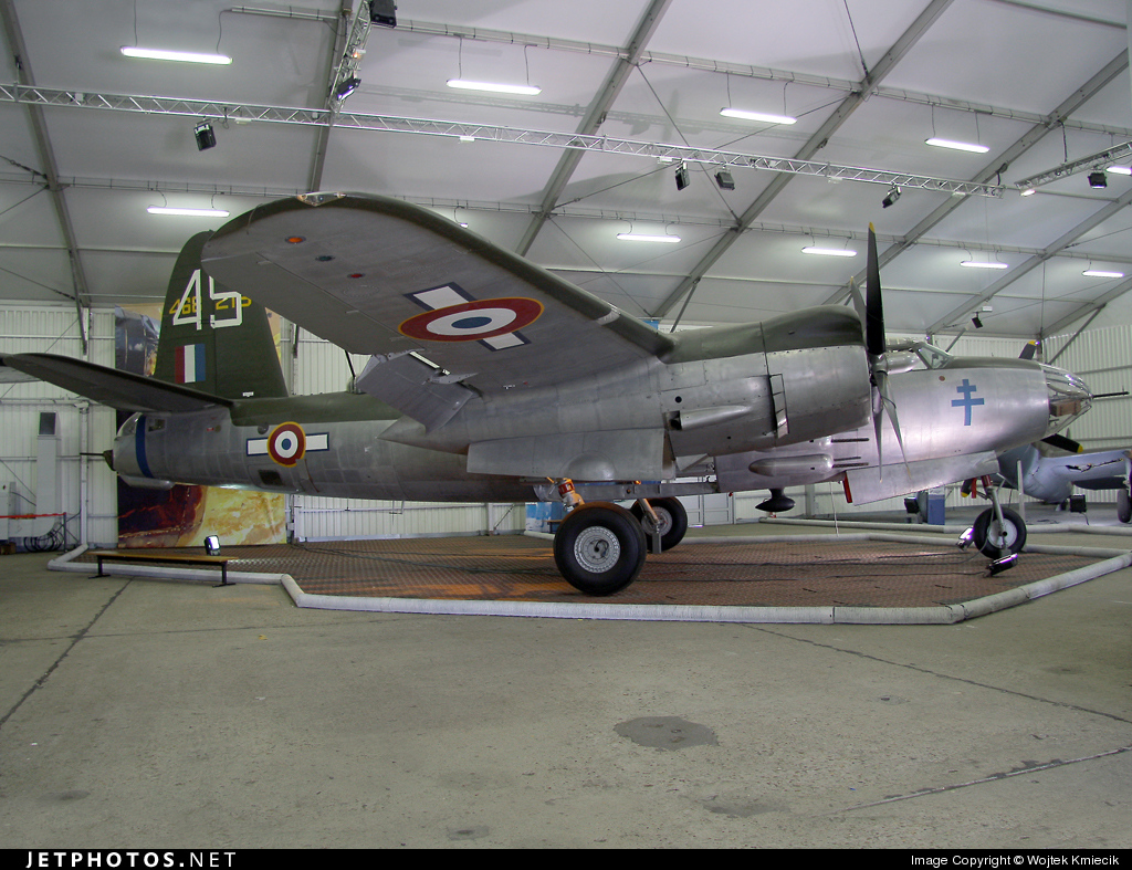 Martin B-26G Marauder Nº de Serie 44-68219 conservado en el Musée de lAir et de lEspace en Le Bourget, France
