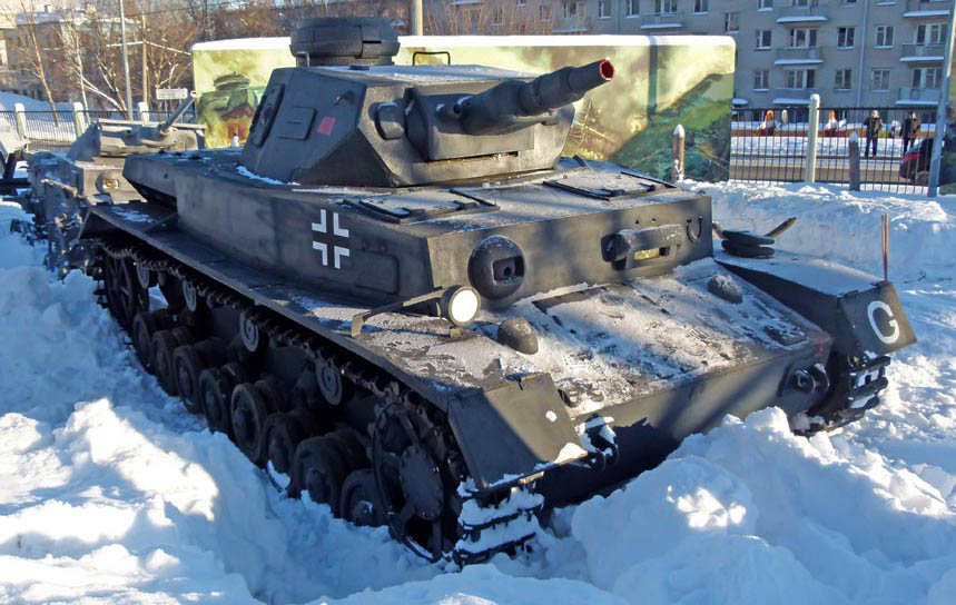 PzKpfw IV Ausf. F conservado en el Victory Park at Poklonnaya Gora, Moscú, Rusia 