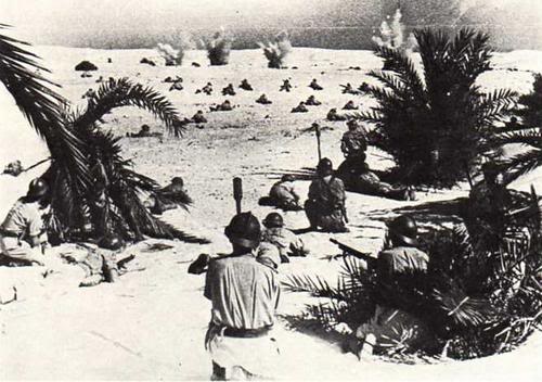 Fuerzas francesas libres durante la batalla de Bir Hakeim