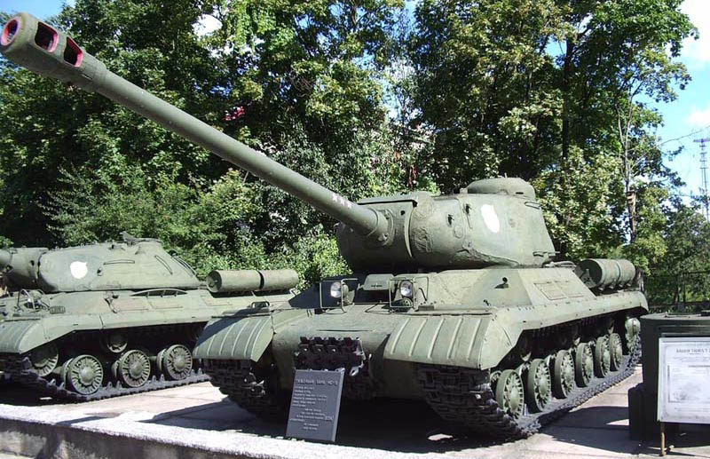 IS-2M m1943 conservado en el Museum of the Great Patriotic War, Minsk, Bielorrusia