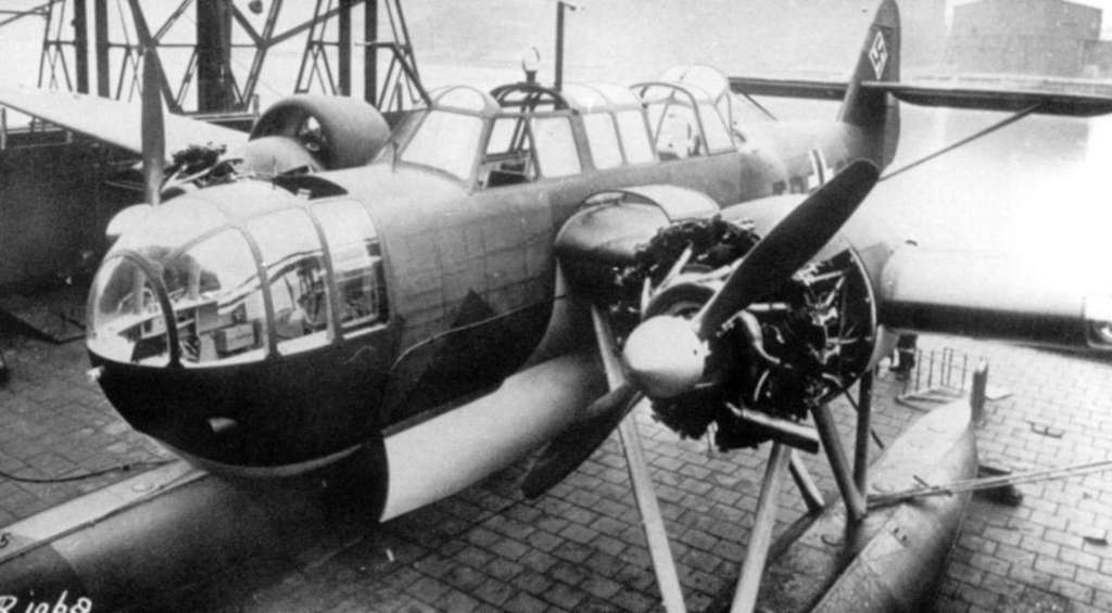 Primer plano de un T.VIII-W C capturado por los alemanes