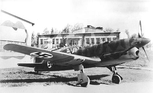 Un Caudron C.714 con marcas finlandesas