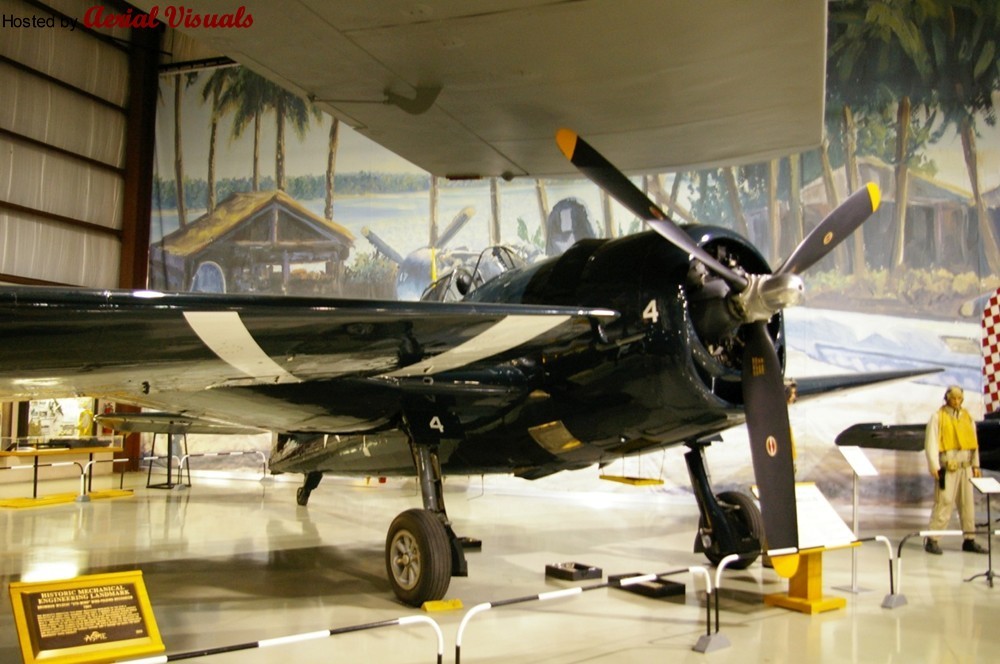 Grumman F6F-5K Hellcat Nº de Serie 79683 conservado en el Kalamazoo Aviation History Museum en Kalamazoo, Michigan